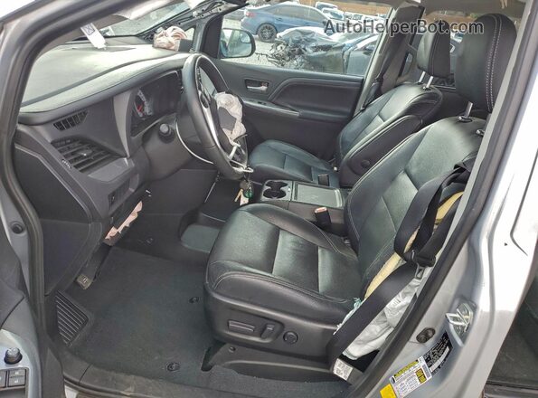 5TDXZ3DC5LS057595 2020 TOYOTA SIENNA Silver Вид салону спереду