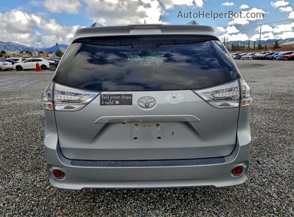 5TDXZ3DC5LS057595 2020 TOYOTA SIENNA Silver Вид ззаду