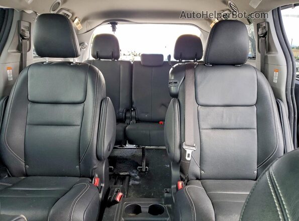 5TDXZ3DC5LS057595 2020 TOYOTA SIENNA Silver Вид задніх сидінь
