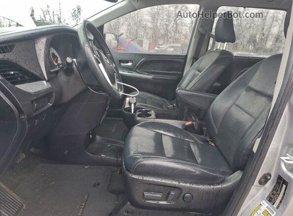 5TDXZ3DC6JS949870 2018 TOYOTA SIENNA Silver 