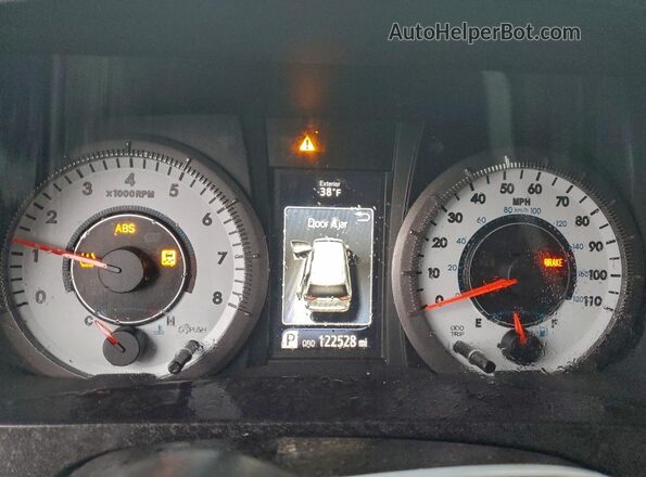 5TDXZ3DC6JS949870 2018 TOYOTA SIENNA Silver 