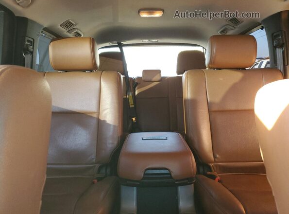 5TDYY5G14HS067510 2017 TOYOTA SEQUOIA White Widok tylnych siedzeń