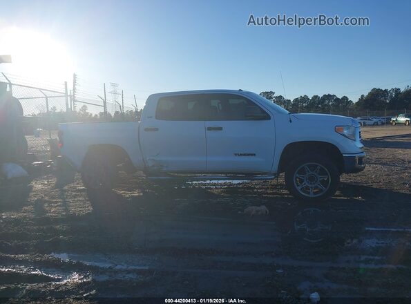 5TFDW5F17HX590827 2017 TOYOTA TUNDRA Белый 