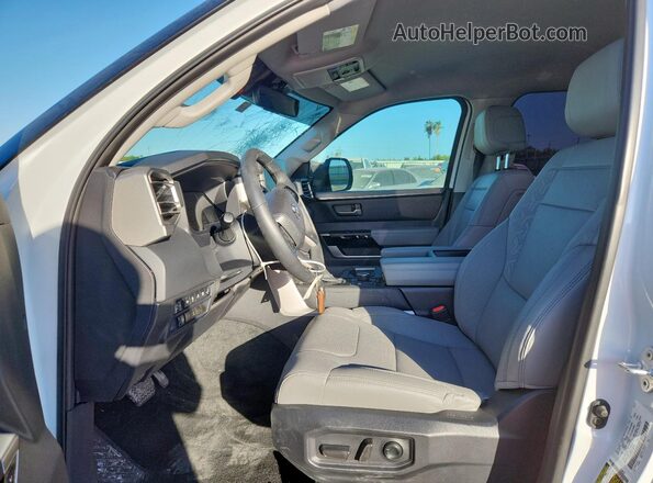 5TFJA5DB6RX204753 2024 TOYOTA LIMITED Белый Вид салона спереди