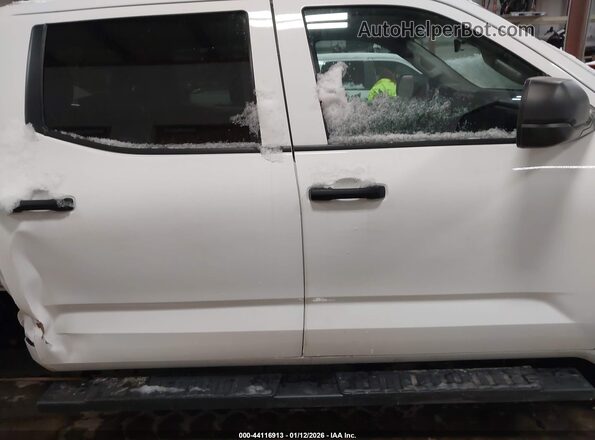 5TFKB5DB6PX115540 2023 TOYOTA TUNDRA White Vista interior trasera
