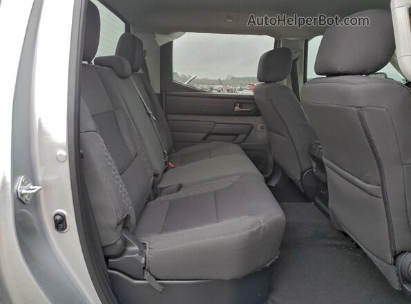 5TFLA5DB1RX184680 2024 TOYOTA TUNDRA Silver Widok tylnych siedzeń