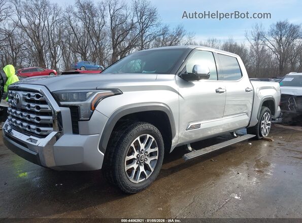 5TFMA5DB5NX030360 2022 TOYOTA TUNDRA Silver Առջևի ձախ երեք քառորդ տեսարան