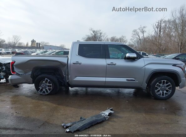 5TFMA5DB5NX030360 2022 TOYOTA TUNDRA Silver Սալոնի 360 աստիճան տեսք