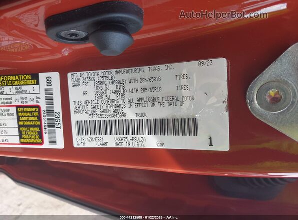 5TFPC5DB9RX045098 2024 TOYOTA TUNDRA HYBRID Orange Vista del compartimento del motor