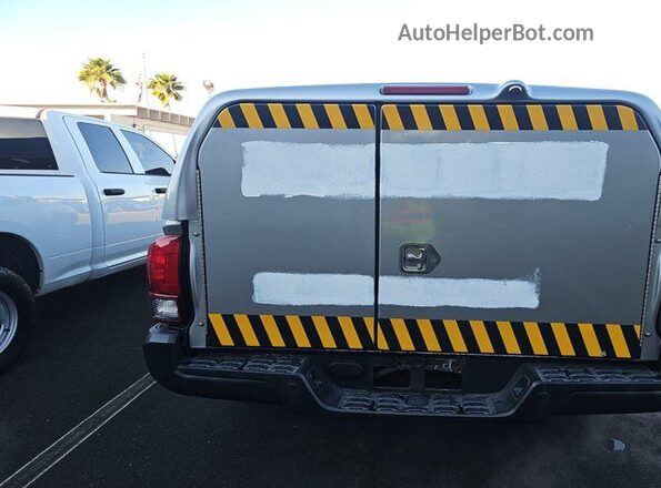 5TFRX5GN2KX146461 2019 TOYOTA TACOMA  Widok komory silnika