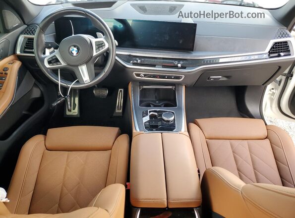 5UX13EU04R9W15502 2024 BMW X5 White Вид панелі приладів