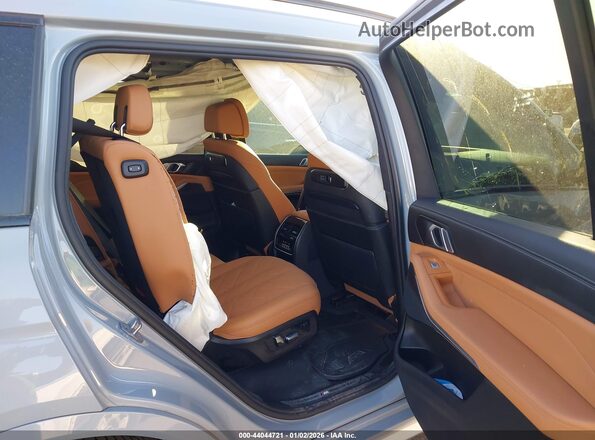 5UX23EM00R9V56310 2024 BMW X7 Gray VIN sticker view