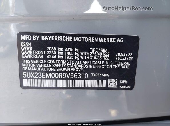 5UX23EM00R9V56310 2024 BMW X7 Gray Engine compartment view