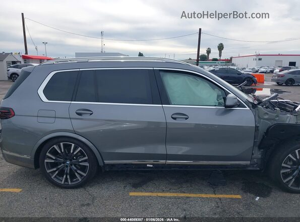 5UX23EM02S9W46547 2025 BMW X7 Silver Rear interior view