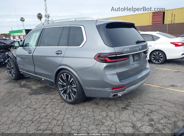 5UX23EM02S9W46547 2025 BMW X7 Silver Rear left