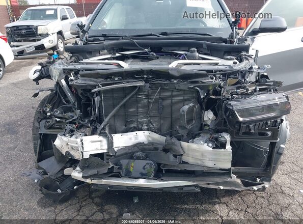 5UX23EM02S9W46547 2025 BMW X7 Silver Rear view