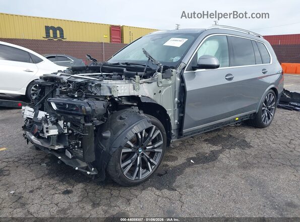 5UX23EM02S9W46547 2025 BMW X7 Silver Front left