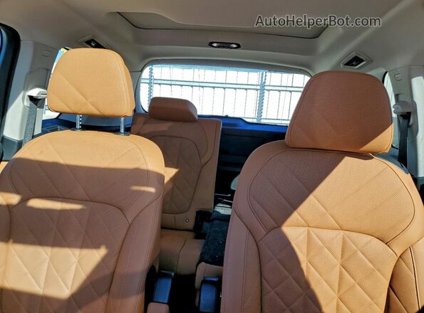 5UX23EM03P9R02086 2023 BMW X7 Белый Вид задних сидений