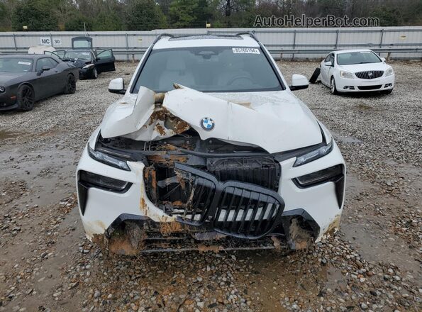 5UX23EM03R9S17069 2024 BMW X7 White Widok z przodu