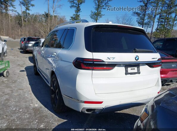 5UX23EM05T9228744 2026 BMW X7 White 