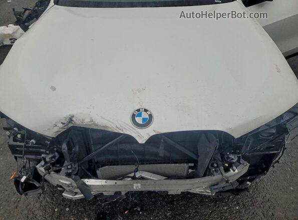 5UX23EM06P9R40346 2023 BMW X7 White Շարժիչի բաժամունքի տեսք