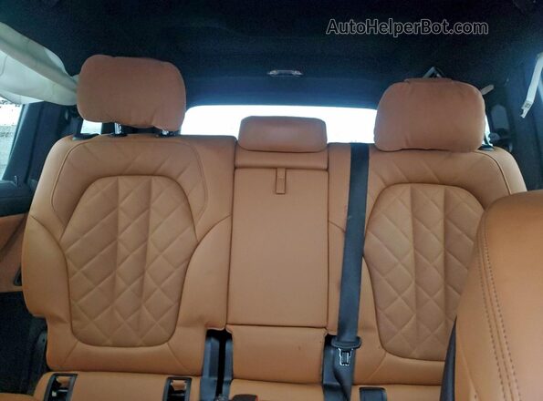 5UX23EM06P9R40346 2023 BMW X7 White Հետևի նստատեղերի տեսք