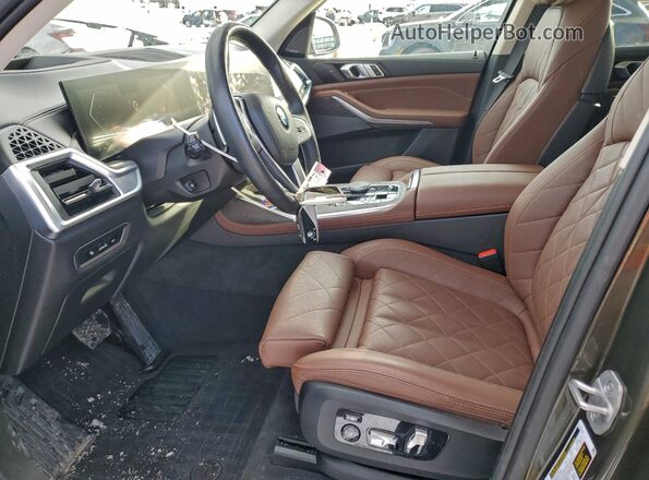 5UX23EM09R9T49222 2024 BMW X7 Tan Front interior view