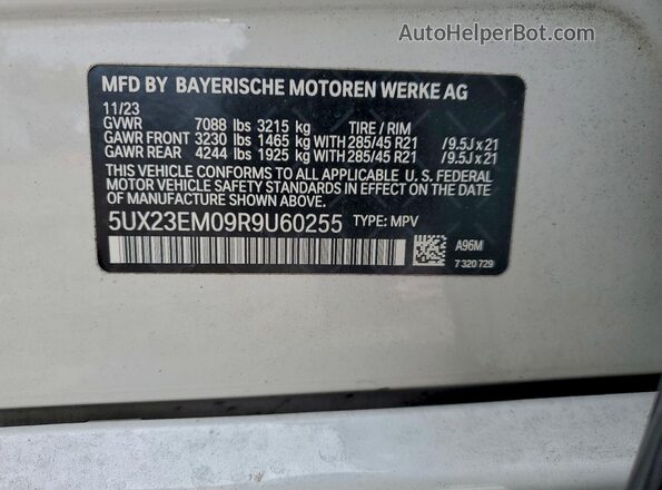 5UX23EM09R9U60255 2024 BMW X7 White Vista interior de 360 grados