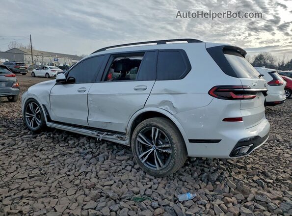 5UX23EM09R9U60255 2024 BMW X7 White Trasero izquierdo