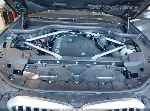 5UX23EU01S9Z23429 2025 BMW X5 Черный Вид сзади