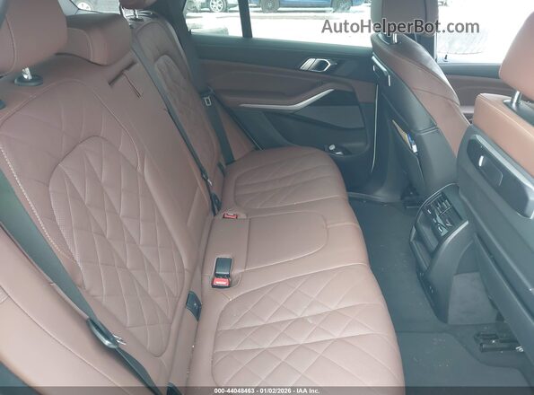 5UX23EU07R9T45539 2024 BMW X5 White Widok naklejki z numerem VIN