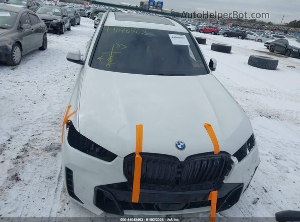 5UX23EU07R9T45539 2024 BMW X5 White Widok zestawu wskaźników