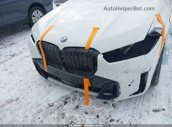 5UX23EU07R9T45539 2024 BMW X5 White Widok z przodu
