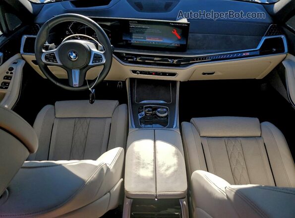 5UX23EU08S9Z37747 2025 BMW X5 White წინა პანელის ხედი