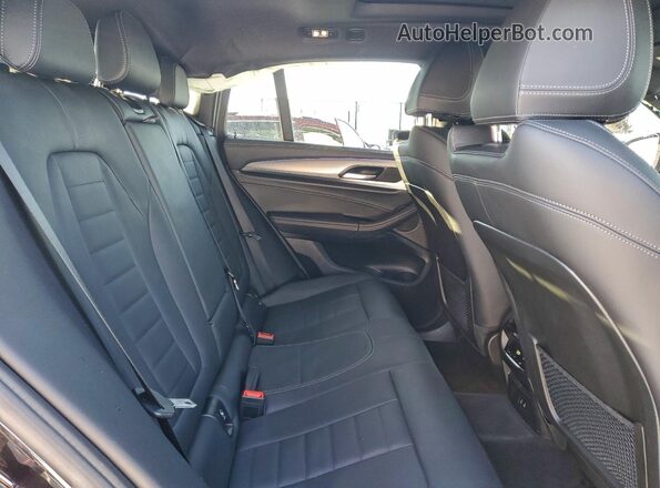 5UX2V1C08M9H97242 2021 BMW X4 Black უკანა სალონის ხედი