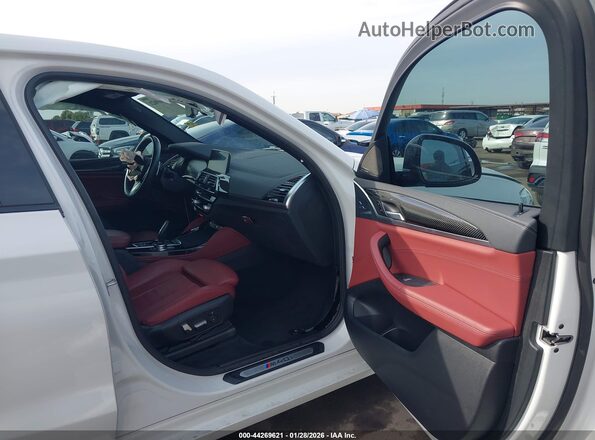5UX2V5C04M9D93698 2021 BMW X4 White Widok wnętrza z przodu
