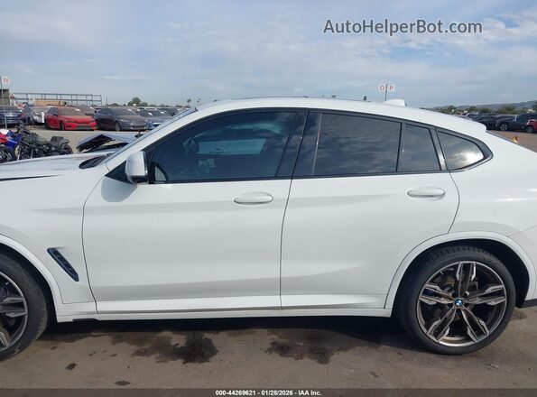 5UX2V5C04M9D93698 2021 BMW X4 White Widok wnętrza 360 stopni
