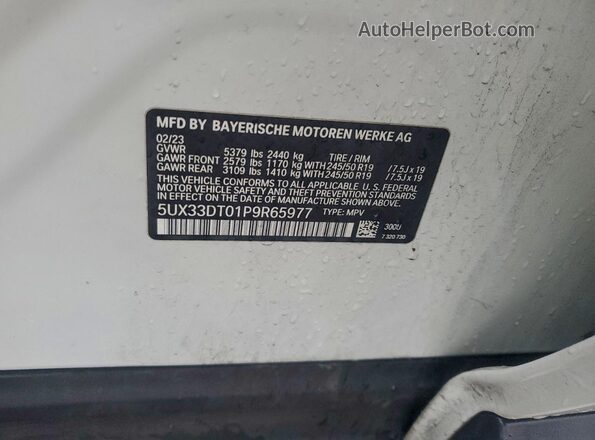 5UX33DT01P9R65977 2023 BMW X4 White Вид підкапотного простору
