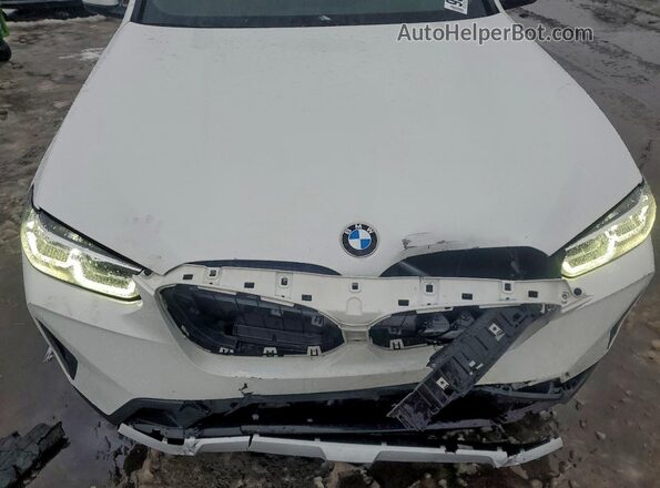 5UX33DT01P9R65977 2023 BMW X4 White Вид задньої частини салону