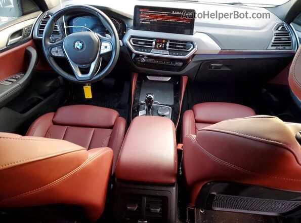 5UX33DT02N9K81856 2022 BMW X4 White Widok deski rozdzielczej
