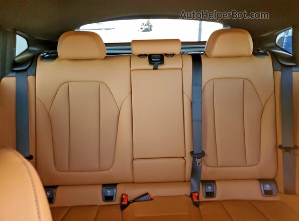 5UX33DT02S9133301 2025 BMW X4 Gray Вид задніх сидінь