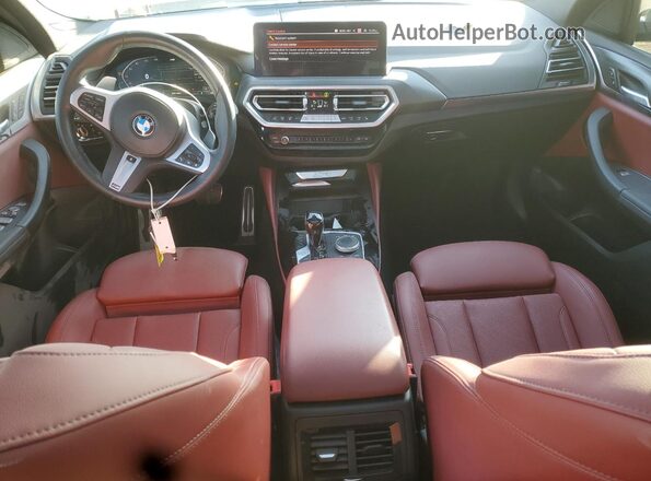 5UX33DT07N9L98039 2022 BMW X4 Gray Առջևի վահանակի տեսք
