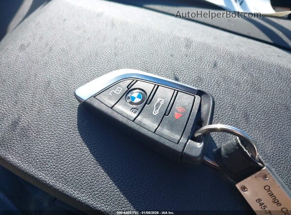 5UX33DT0XS9Z61810 2025 BMW X4 Gray წინა პანელის ხედი
