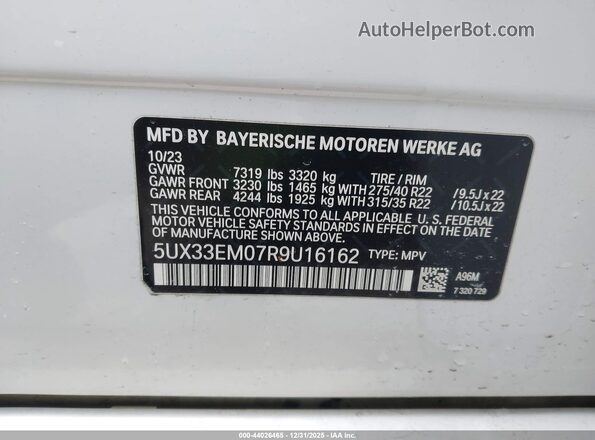 5UX33EM07R9U16162 2024 BMW X7 White Вид підкапотного простору
