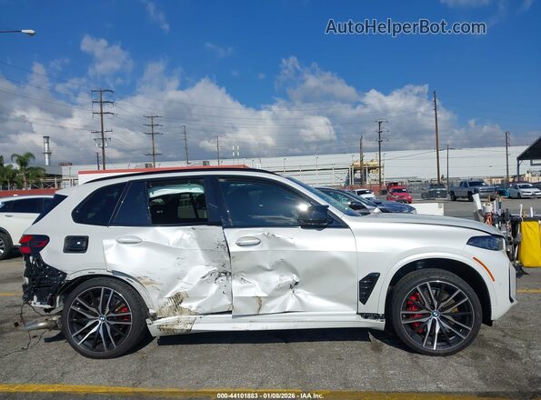 5UX33EU02S9Y01313 2025 BMW X5 White Панорамний вид салону 360°