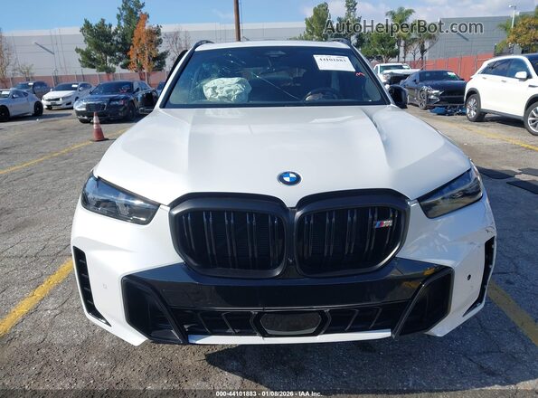 5UX33EU02S9Y01313 2025 BMW X5 White Вид задньої частини салону