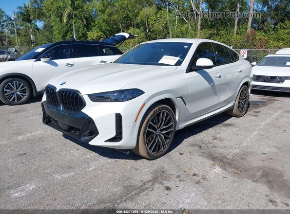 5UX33EX01R9U30683 2024 BMW X6 White Передня ліва чверть