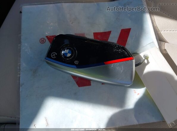5UX33EX01R9U30683 2024 BMW X6 White Вид панелі приладів