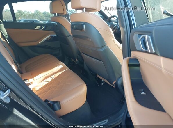 5UX33EX01S9X93832 2025 BMW X6 Black Вид наклейки з VIN-кодом