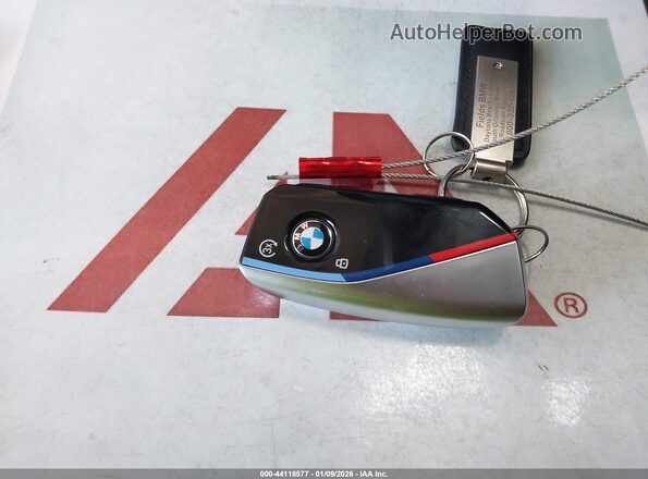 5UX33EX02R9U97955 2024 BMW X6 Dark Blue Vista del salpicadero